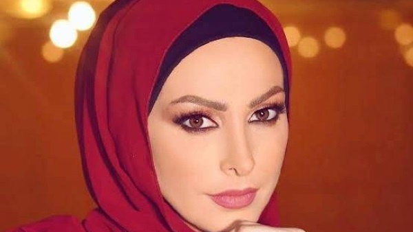 هل خلعت أمل حجازي الحجاب