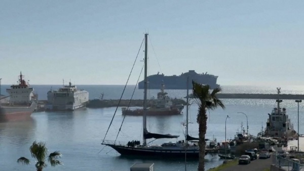 أول سفينة مساعدات إلى غزة تبحر من قبرص