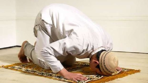 مواقيت الصلاة في الإمارات اليوم الثالث من رمضان