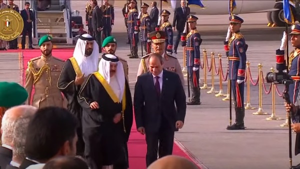 الرئيس السيسي يستقبل ملك البحرين حمد بن عيسى