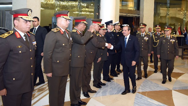 الرئيس السيسي في سحور مع القوات المسلحة 
