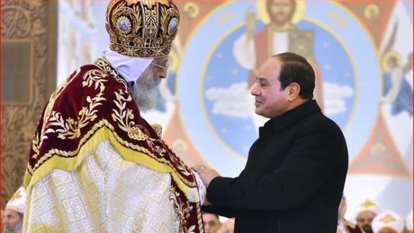 الرئيس عبد الفتاح السيسي و البابا تواضرس الثاني 