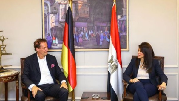 وزيرة التعاون الدولي و سفير ألمانيا لدى مصر 
