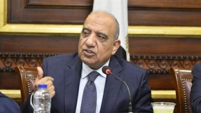 الدكتور محمود عصمت وزير الكهرباء الجديد