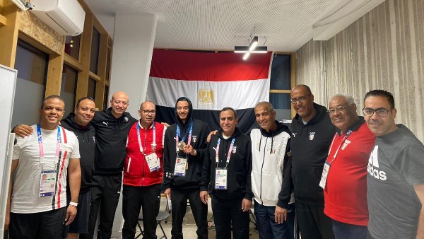 بعثة مصر في أولمبياد باريس تحتفل بـ"برونزية" البطل محمد السيد
