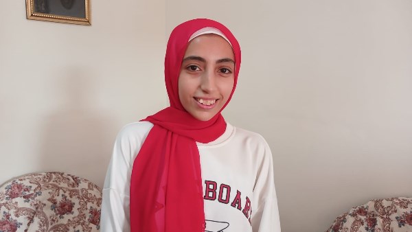 الطالبة نورين مدحت