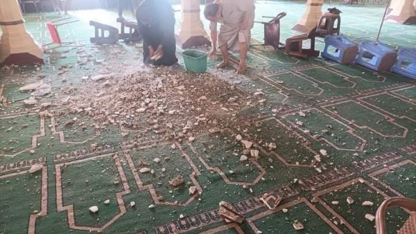 جزء من انهيار المسجد