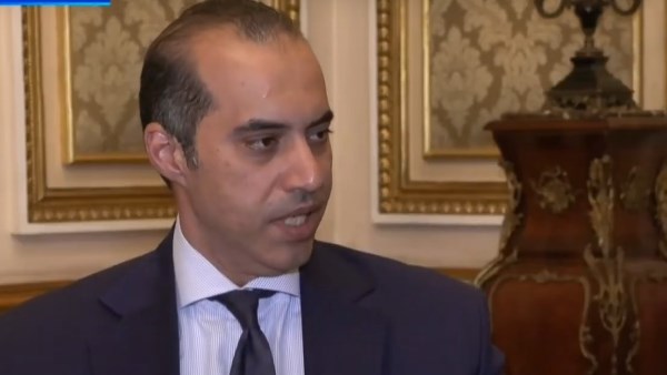 المستشار محمود فوزي وزير الشؤون النبايبة والقانونية والتواصل السياسي 