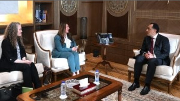 رئيس الوزراء يلتقى سفيرة الولايات المتحدة بالقاهرة  