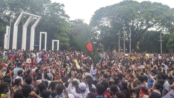 ماذا يحدث في بنجلاديش
