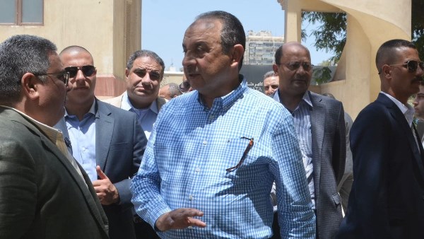 وزير قطاع الأعمال العام يتفقد حديقة الميريلاند ومبنى غرناطة التاريخي وفرعا لـ"عمر أفندي" بمصر الجديدة