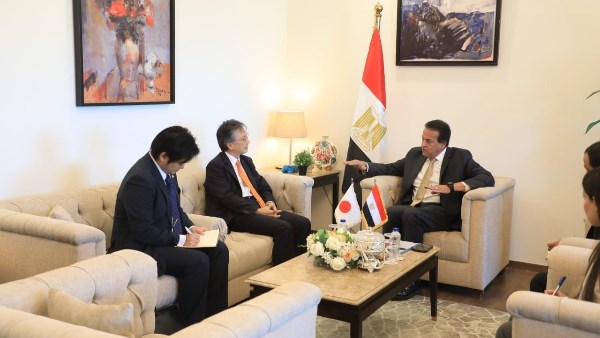 وزير الصحة يستقبل السفير الياباني لدى مصر لبحث التعاون في القطاع الصحي وملف التنمية البشرية