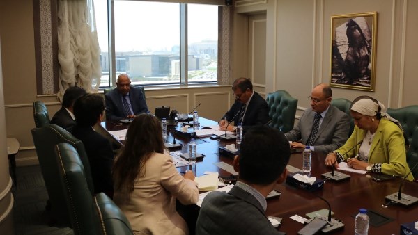 وزير الكهرباء يبحث مع سفير اليابان تعزيز فرص الشراكة فى مختلف المجالات