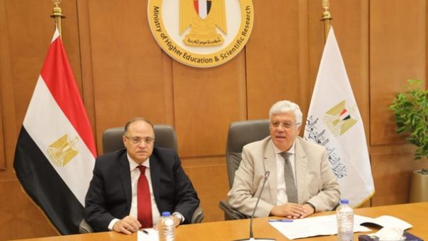  توقيع بروتوكول تعاون بين المجلس الأعلى للجامعات وهيئة الدواء المصرية 
