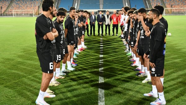 ممر شرفي من لاعبي منتخب مصر لأبطال أولمبياد باريس