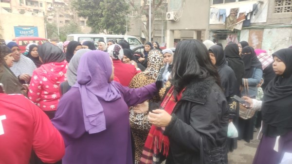 طوابير أمام الشهر العقاري بـ مدينة نصر لتحرير توكيلات تأسيس حزب الجبهة الوطنية