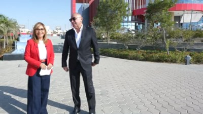 محمود الخطيب ولميس الحديدي 