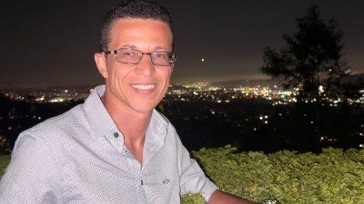 الكاتب الصحفي والشاعر محمد البديوي