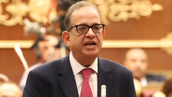 النائب طارق عبد العزيز 