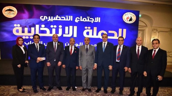 عاطف عجلان يشارك فى الاجتماع التحضيرى للحملة الانتخابية لحزب حماة الوطن