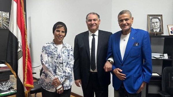 الإعلامى محمد فودة والدكتورة صبورة السيد