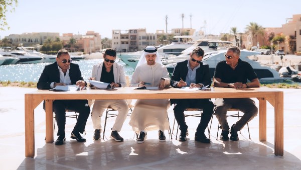 تعاون استراتيجي بين مهرجان الجونة السينمائي وتاكسي مصر الجوي (Air Taxi Egypt) وشركة Invisible Media House