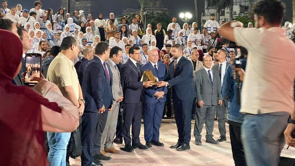 وزير الرياضة وزير الرياضة