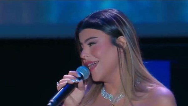 الفنانة لي لي