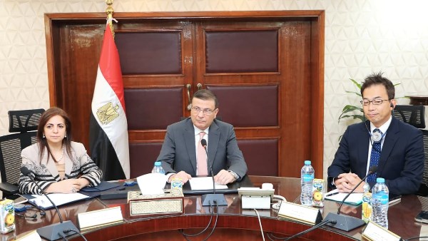  وزير الزراعة يشهد حفل تخرج 10 متدربين أفارقة حول بحوث وإرشاد الأرز