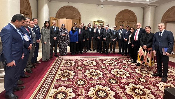 وزير الخارجية خلال اللقاء