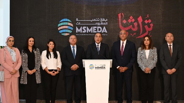 افتتاحه معرض "تراثنا" للحرف اليدوية