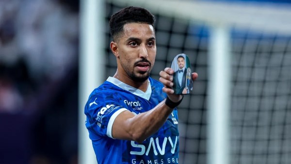 لاعب الهلال السعودي سالم الدوسري 