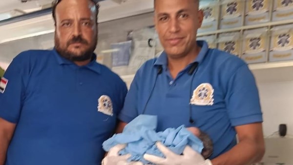 المولدة مع المسعفين