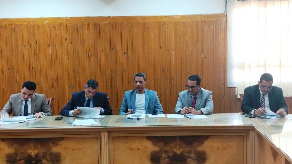 جانب من الحلقة النقاشية  جانب من الحلقة النقاشية