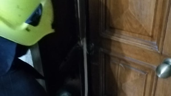 لحظة انقاذ المسن