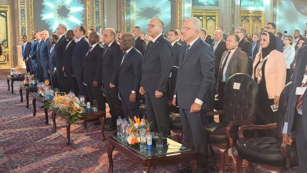وزير العمل ووزير الكهرباء في المؤتمر