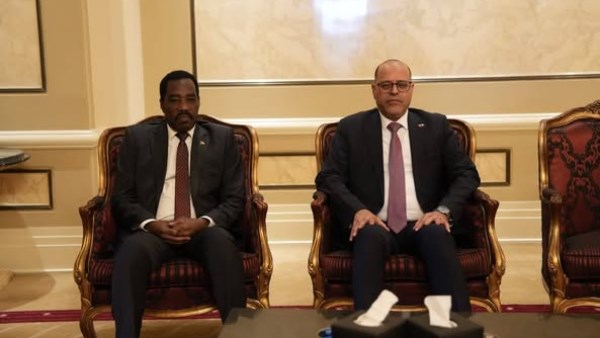 وزير العمل المصري مع نظيره السوداني