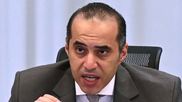 المستشار محمود فوزي، وزير الشؤون النيابية والقانونية والتواصل السياسي