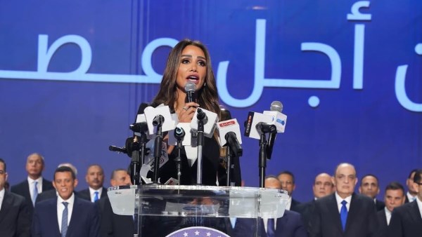 النائبة إنجى نصيف، عضو مجلس الشيوخ لجنة الشئون الخارجية  النائبة إنجى نصيف، عضو مجلس الشيوخ لجنة الشئون الخارجية