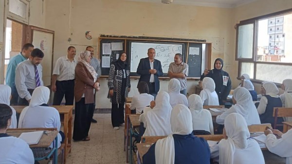 ندوات توعوية لرفع الوعي الصحي لدى الطلاب 