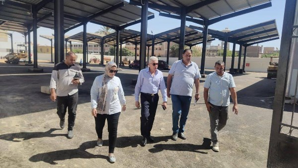 السكرتير العام يتابع أعمال إنشاء مجمع المواقف بسمالوط 