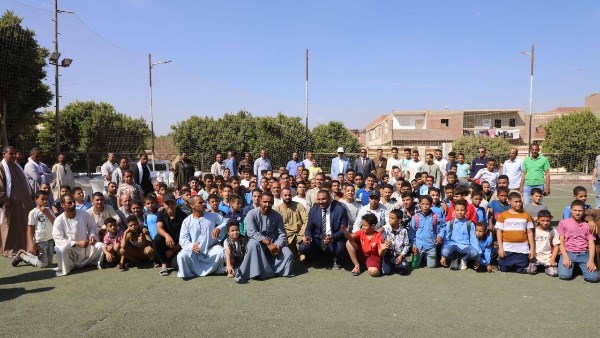 محافظ المنيا خلال زيارته ملعب بمركز شباب البرشا محافظ المنيا خلال زيارته ملعب بمركز شباب البرشا