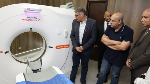 محافظ الجيزة يتفقد مستشفى الواحات البحرية المركزي محافظ الجيزة يتفقد مستشفى الواحات البحرية المركزي