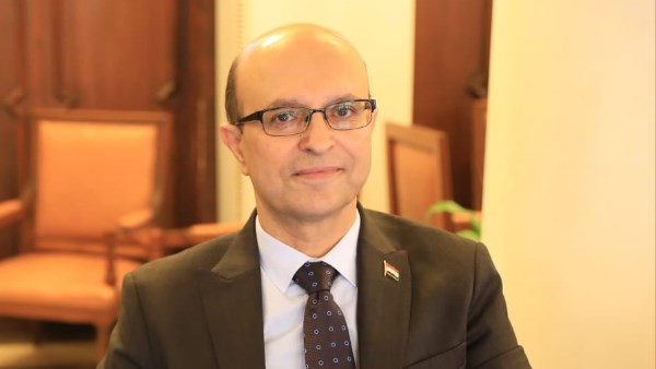الدكتور "أحمد المنشاوي" رئيس جامعة أسيوط
