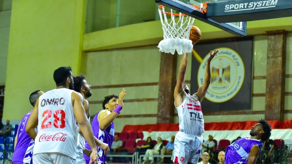 الزمالك  يعاقب أحمد إسماعيل وآدم موسى