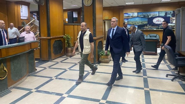زيارة مفاجئة لوزير البترول لـ "بدرالدين" 