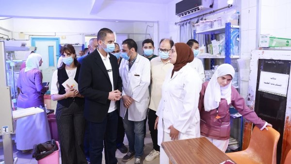 نائب وزير الصحة يجري جولة مفاجئة بمستشفيات بسيون