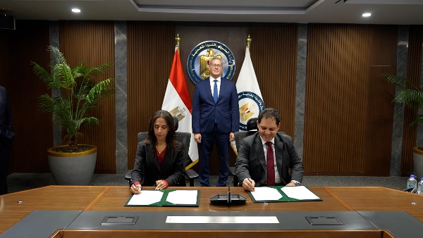  توقيع اتفاقية 