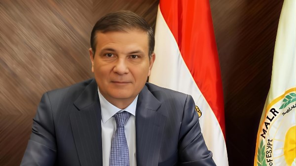  علاء فاروق وزير الزراعة واستصلاح الأراضي