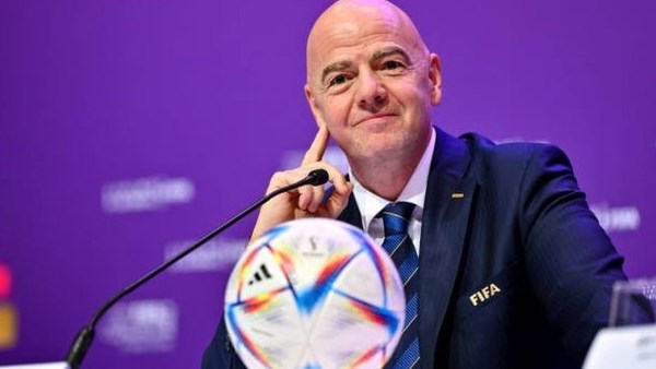  جياني إنفانتينو- رئيس الاتحاد الدولي لكرة القدم